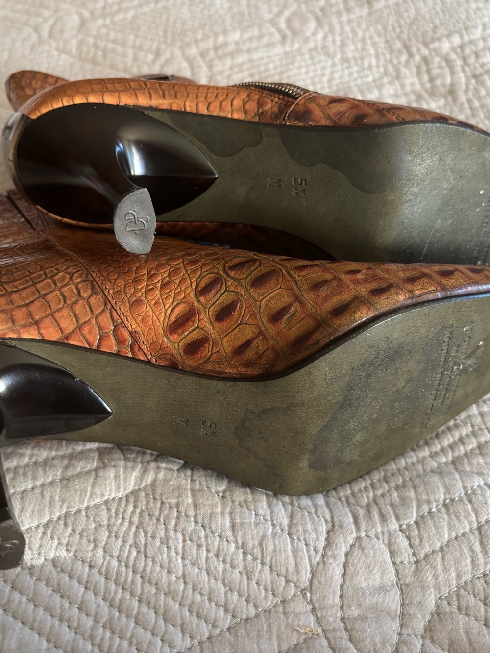 Donald J. Pliner “Sarra” Bootie-NWOB-5.5 - Picture 4 of 6